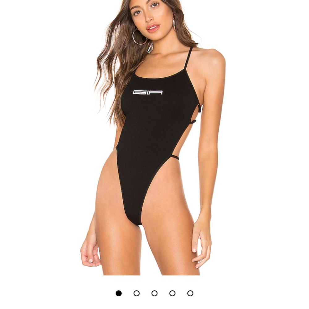 I AM GIA THONG BODY SUIT